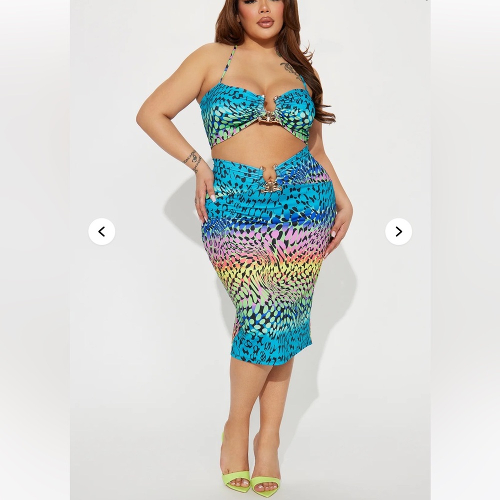 Colorful Two-Piece w/ Gold Hardware Skirt Set -2X